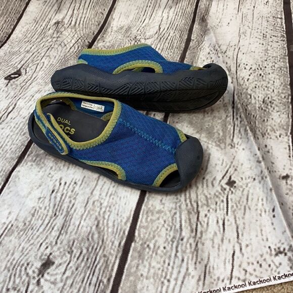 Boys Crocs  - Picture 3 of 5